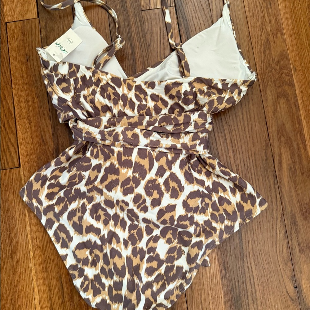 NWT aerie Leopard Print One-Piece Swimsuit in Brown and Cream - Picture 6 of 8